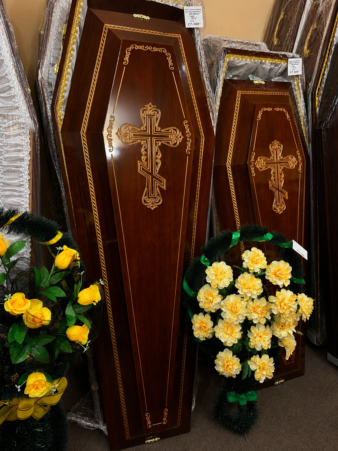 Гробы